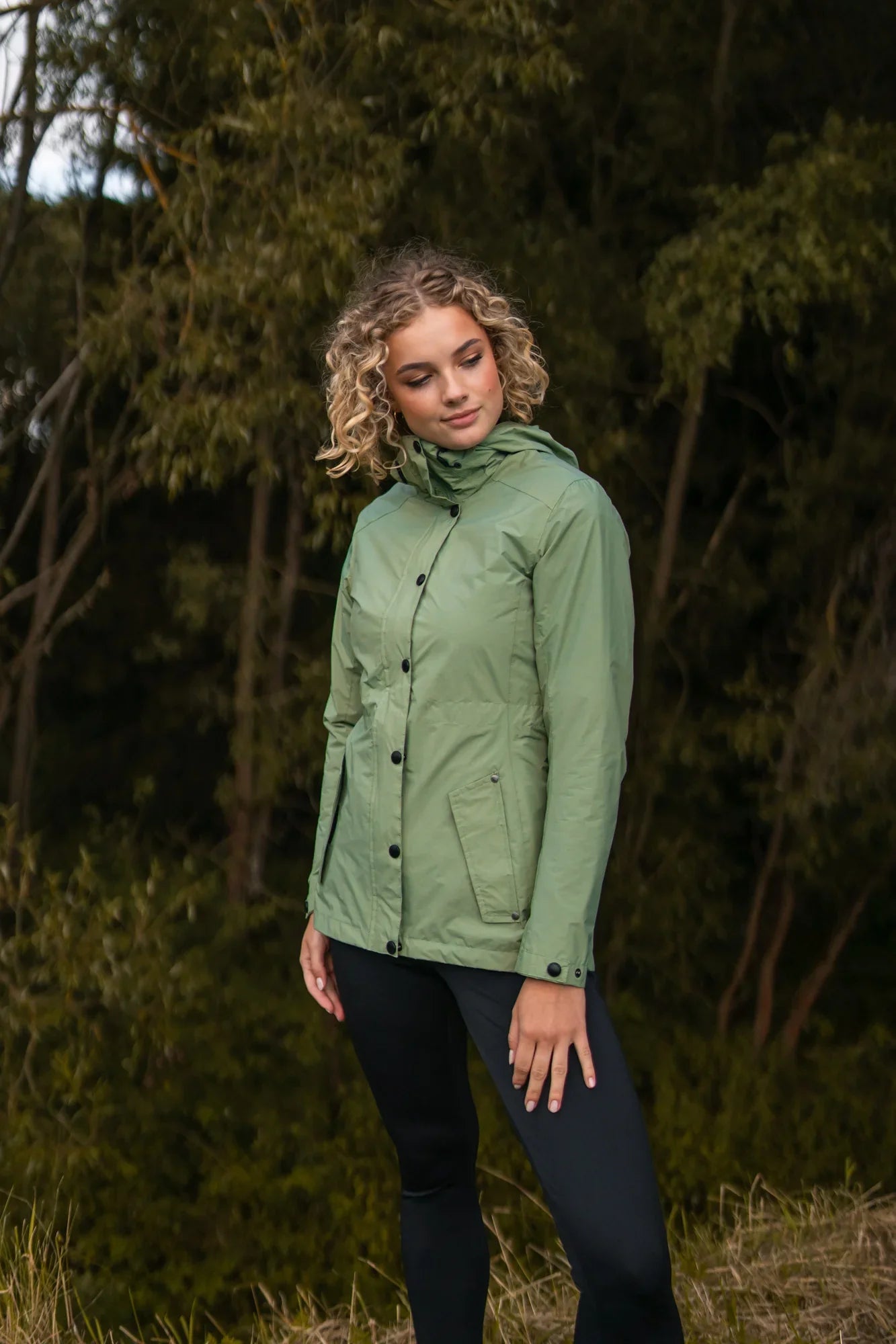 Waterproof light parka women's - GUTS green-4