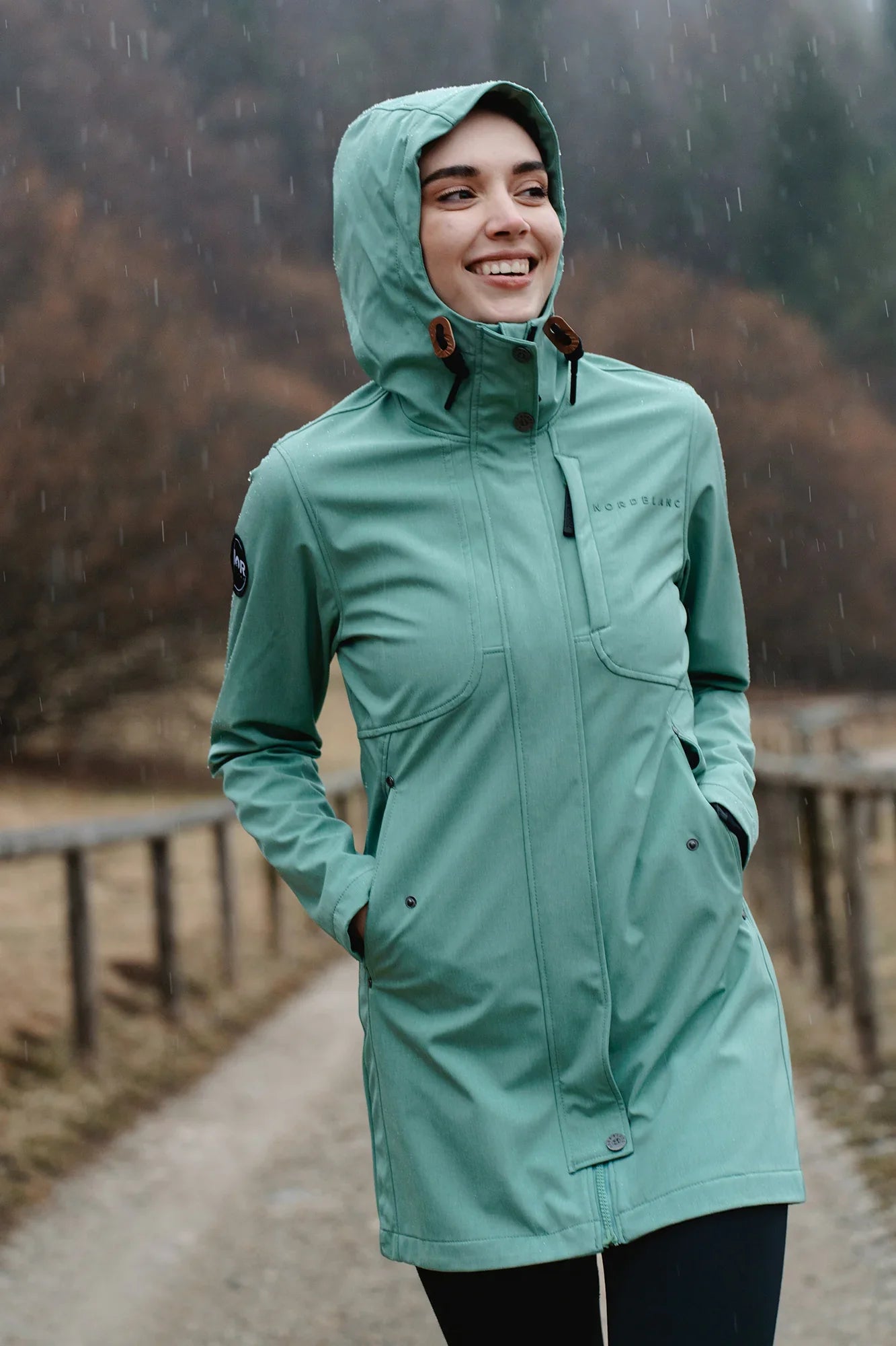 Light softshell parka women's - FITTED green-3