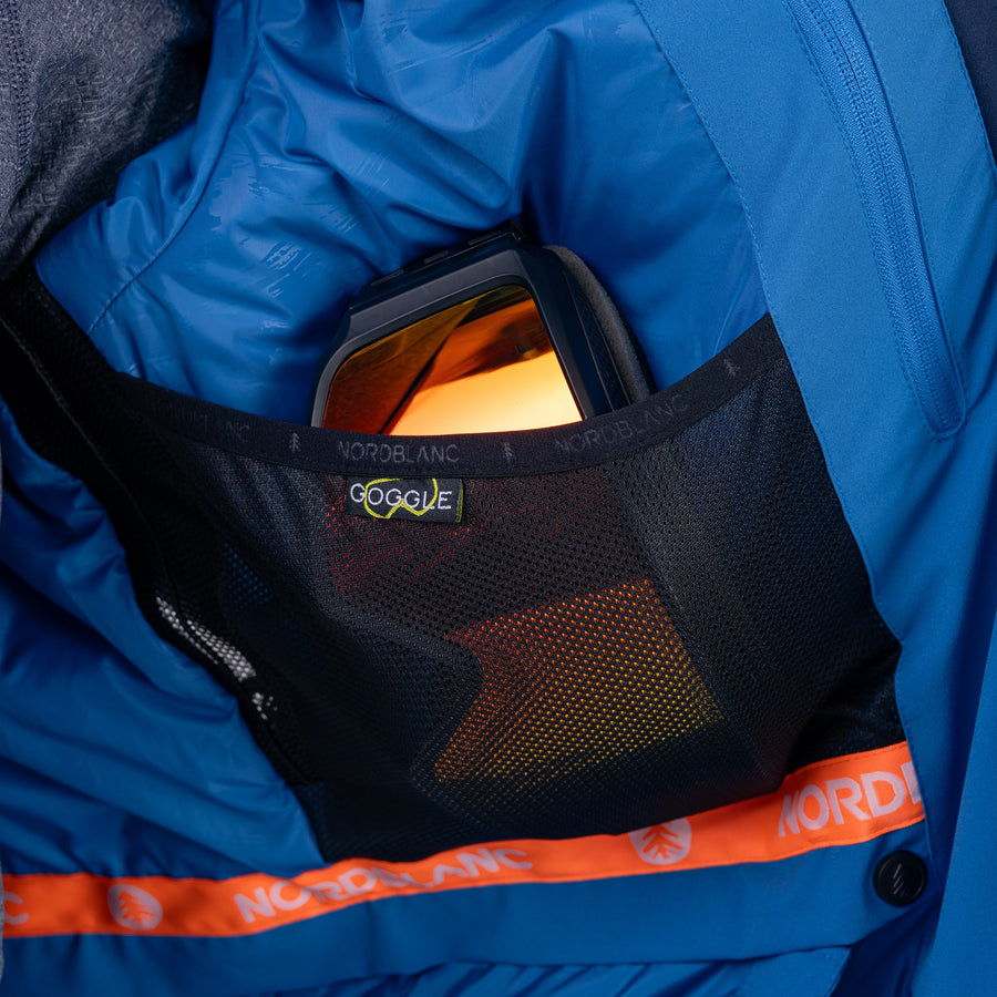 Inner mesh pocket for glasses