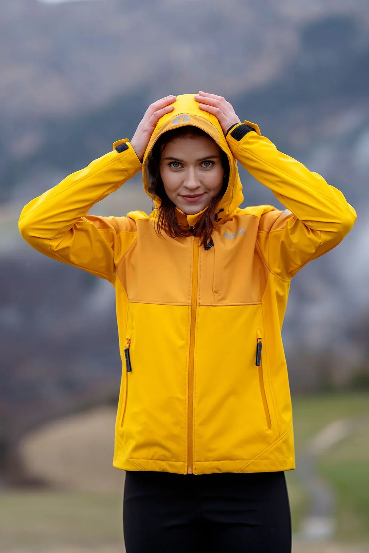 Giacca softshell leggera impermeabile donna - ILLUSION gialla – immagine 5