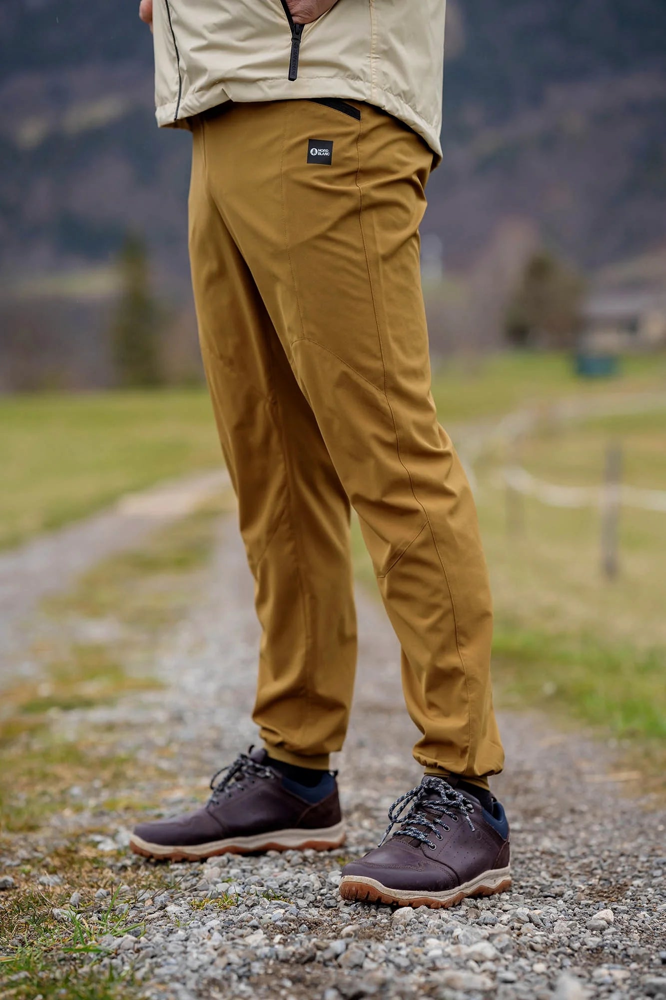 Lahke outdoor hlače s krojom trenirke moške - LORD rjave-5
