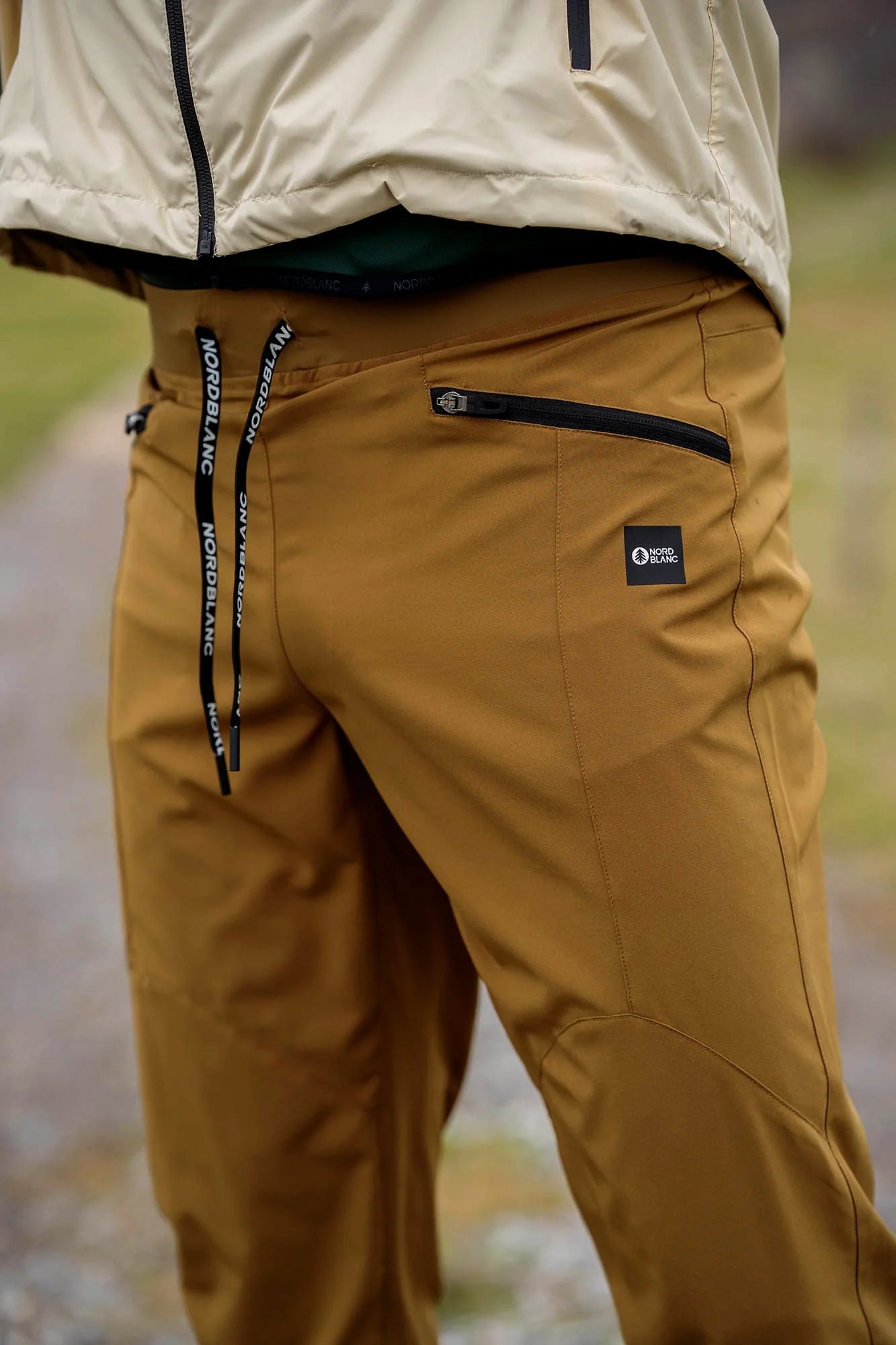 Lahke outdoor hlače s krojom trenirke moške - LORD rjave-6