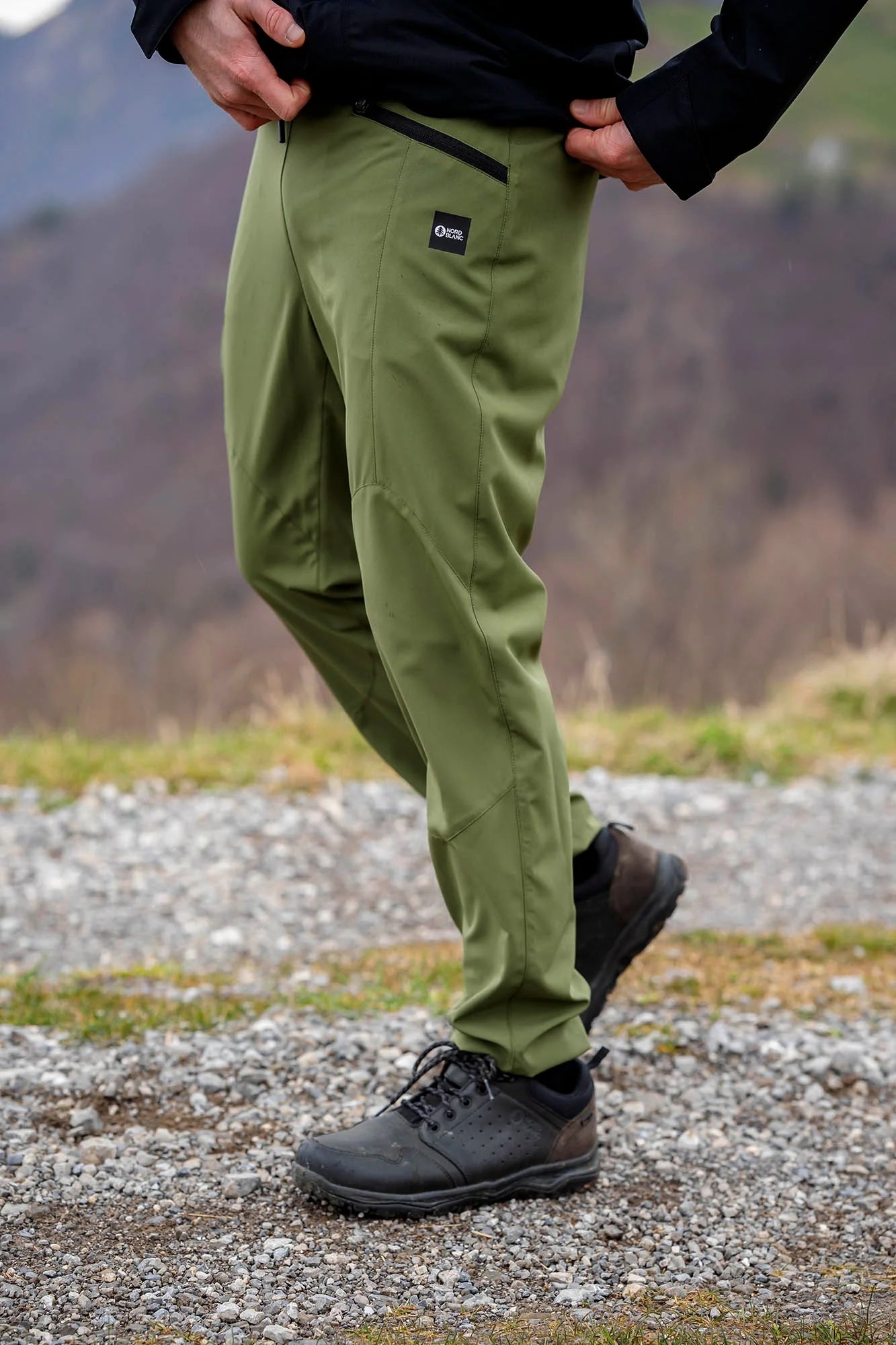 Ľahké outdoorové nohavice v teplákovom strihu pánske - LORD zelené-5